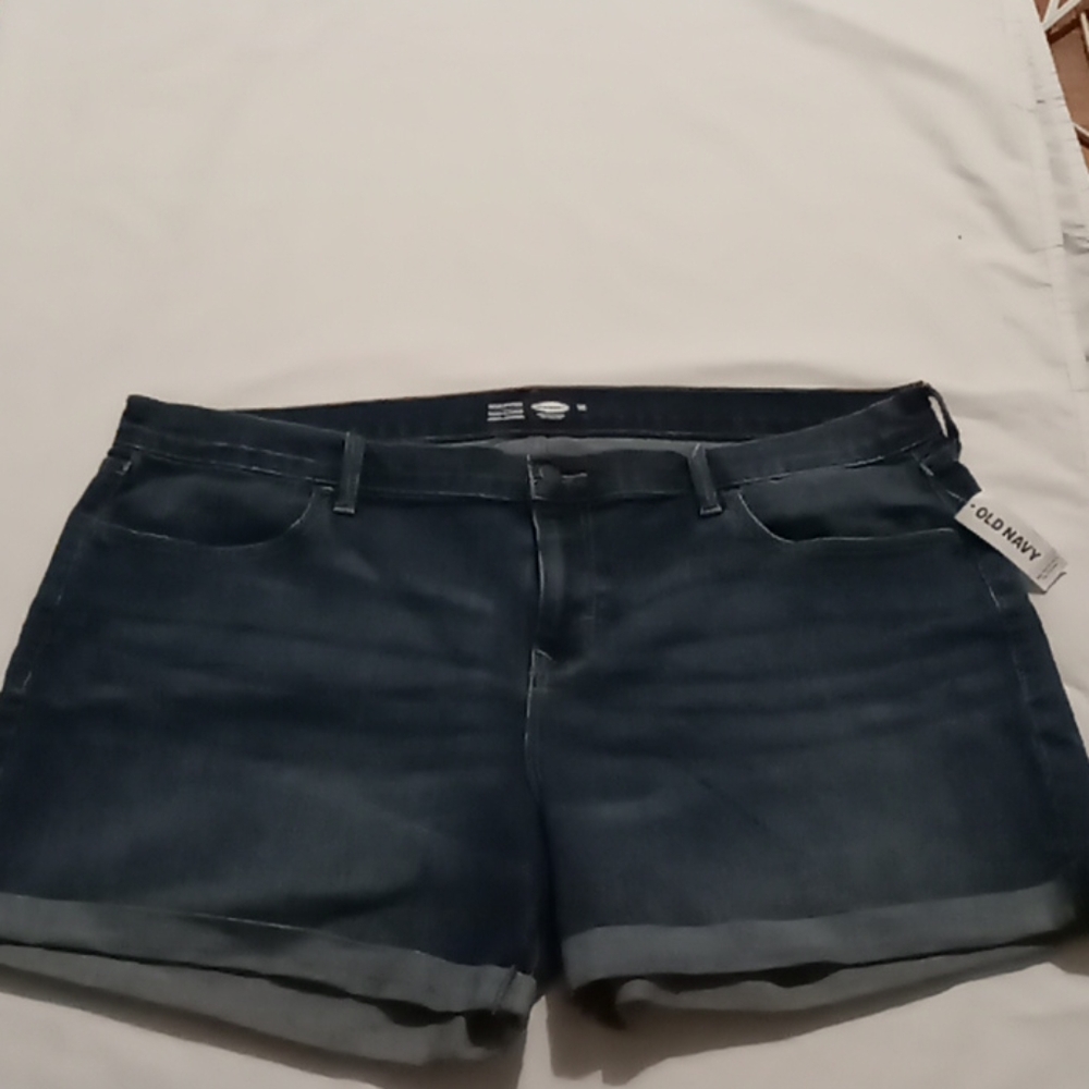 Old Navy shorts Size 18